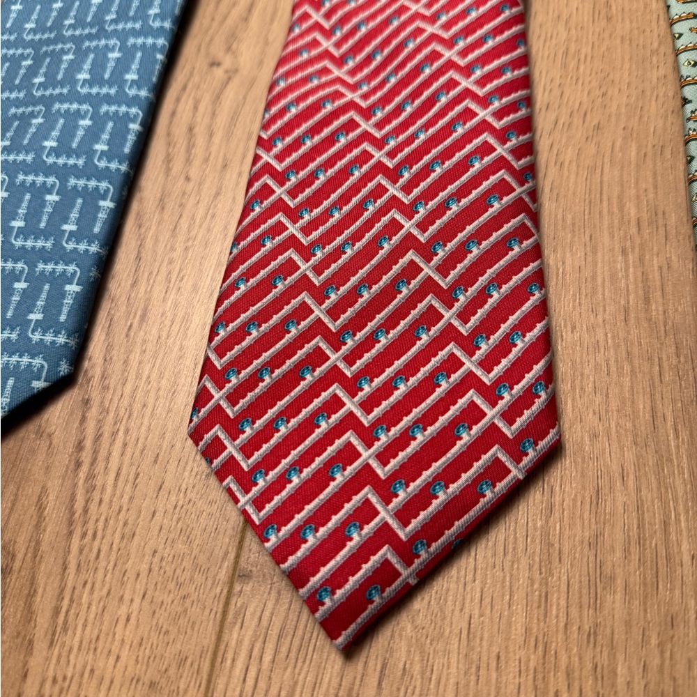 Vineyard Vines Men's Silk Ties - Picture 5 of 11